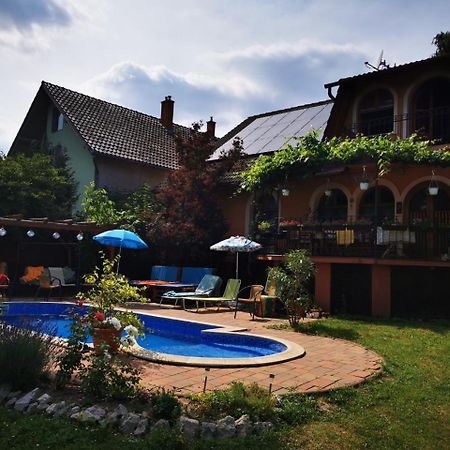 Katica Vendeghaz Somogyvar - Ladybird Villa Somogyvár Exterior photo
